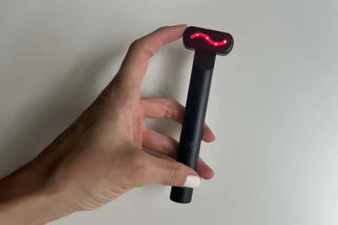 Bon Charge Red Light štapić za lice