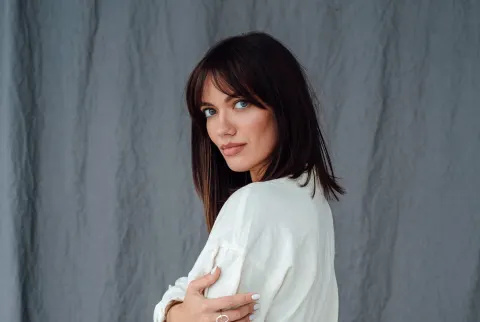 Retrato de moda de uma mulher