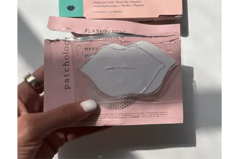   τζελ ανανέωσης χειλιών patchology
