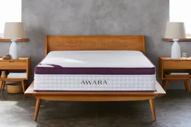 Awara Natural Hybrid Materac w sypialni