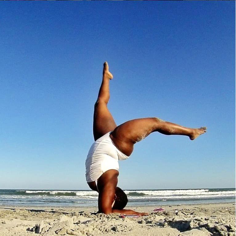 12 Rockstar Yogis που ηγούνται της θετικής κίνησης του σώματος