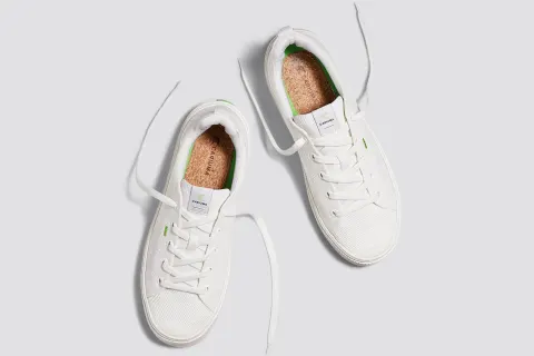   Cariuma IBI sneakers kan købes